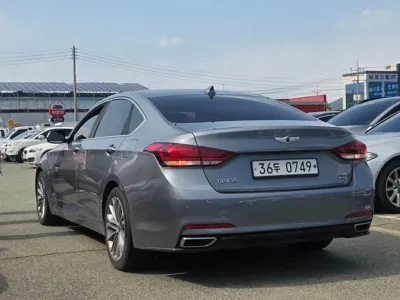 Hyundai Genesis