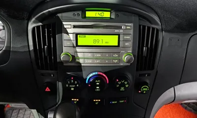 Hyundai Starex