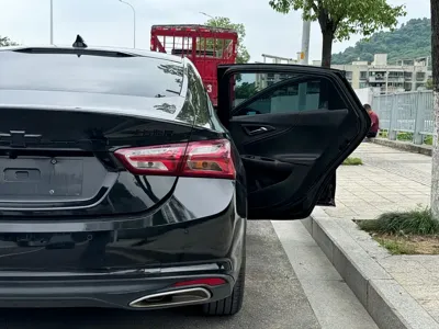 Chevrolet Malibu XL