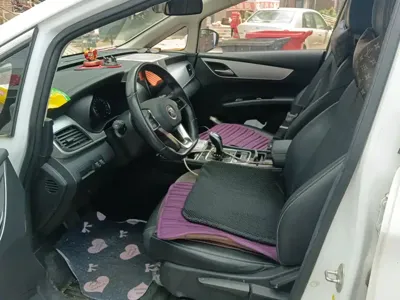 BYD MAX