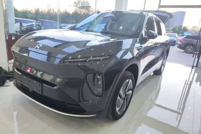 Nio ES8