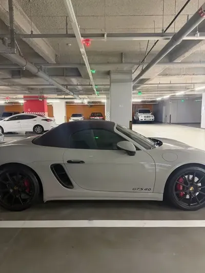 Porsche 718