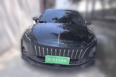Hongqi E-QM5
