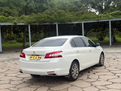 Peugeot 408