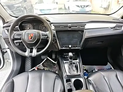 Roewe i5