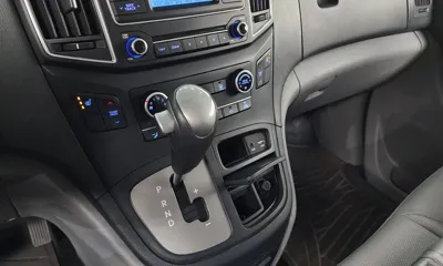 Hyundai Starex