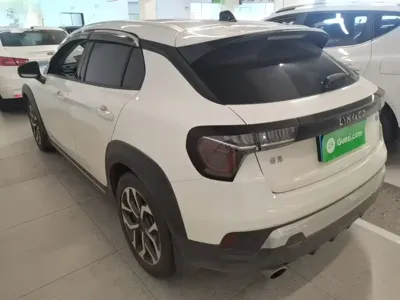 Lynk & Co 02