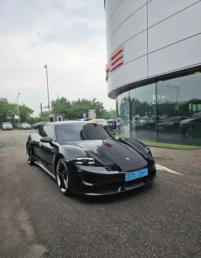 Porsche Taycan