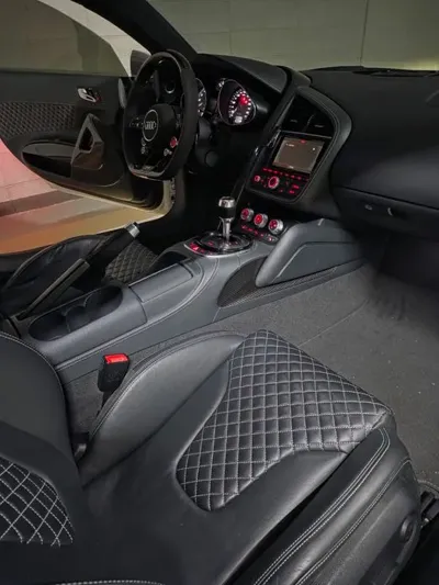 Audi R8
