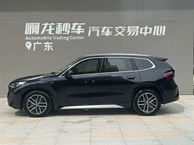 BMW iX1