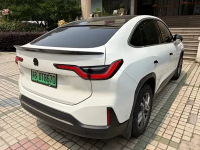 Nio EC6