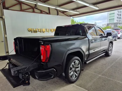 GMC Sierra