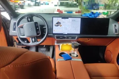 Li Auto L8