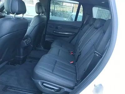 Nio ES8