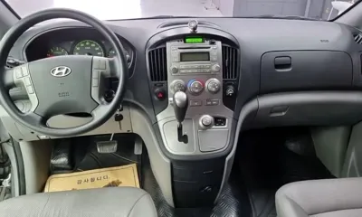 Hyundai Starex