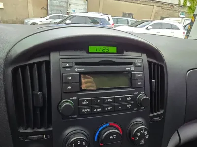 Hyundai Starex