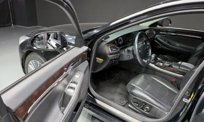 Genesis EQ900