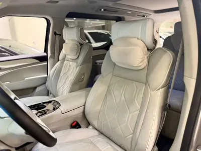 Volvo EM90