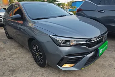 Roewe i5