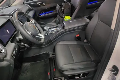 Hongqi HS3 PHEV