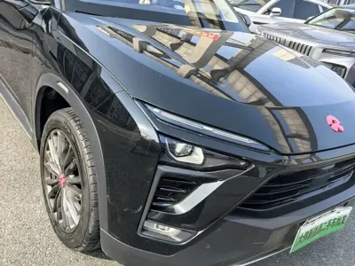 Nio ES8