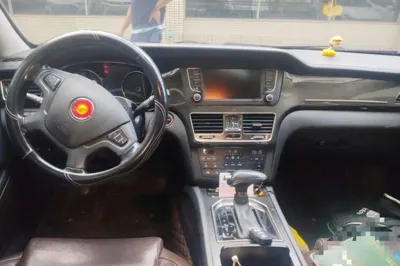 Hongqi H7