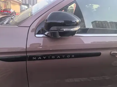 Lincoln Navigator