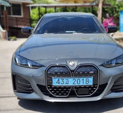 BMW i4
