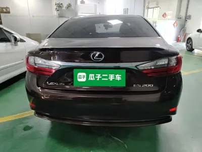 Lexus ES
