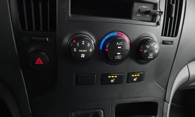 Hyundai Starex