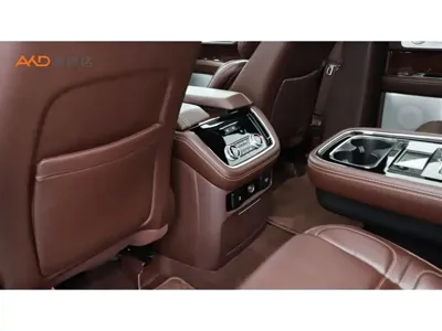 Lincoln Navigator