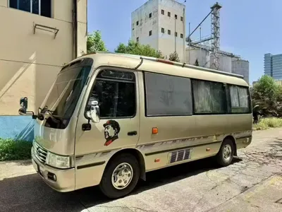 Golden Dragon 金旅考斯特