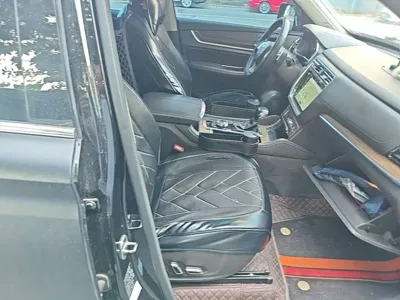 Roewe RX8