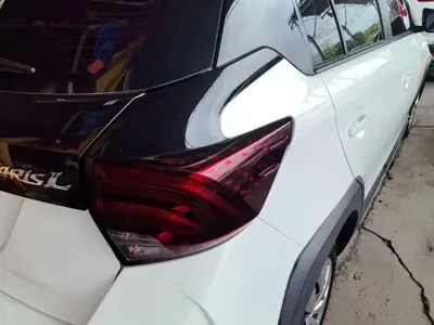 Toyota Yaris L