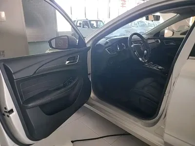 Roewe ei5