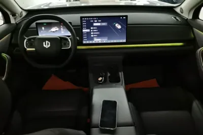 Leapmotor C10