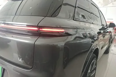 Li Auto L8