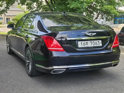 Genesis EQ900