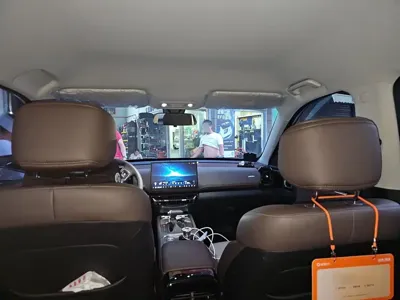 Wuling Xingguang 560