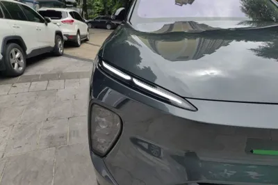 Nio ES8