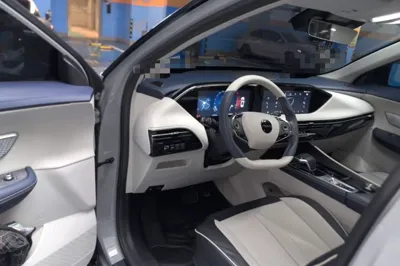 Dongfeng Aeolus Huge