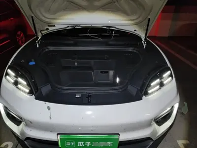 Porsche Macan EV
