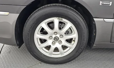 Kia Opirus