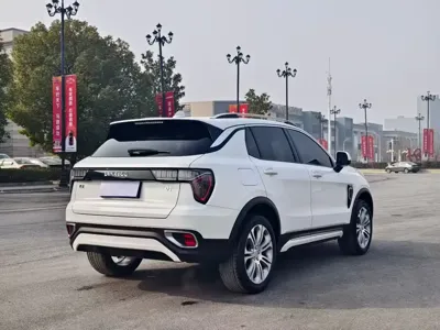 Lynk & Co 01