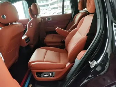 Li Auto Li L8