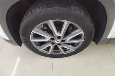 Nio ES8