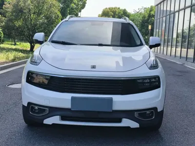 Lynk & Co 01
