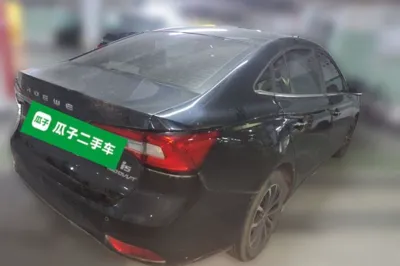 Roewe i5