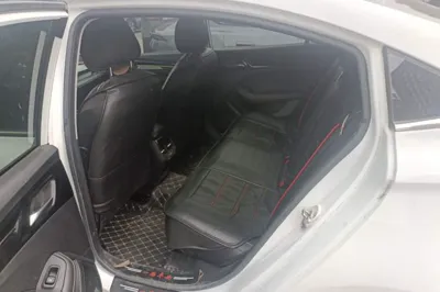 Roewe i5