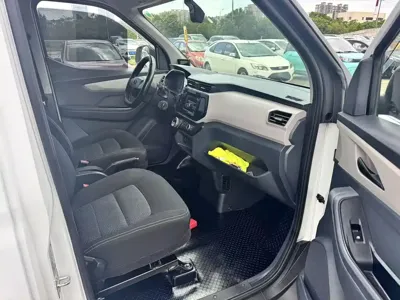 Maxus EV30
